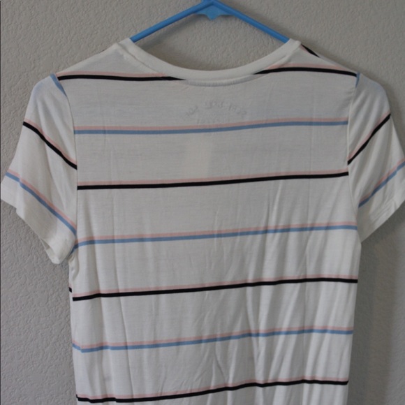 Women’s Aeropostale Shirt - Picture 3 of 3